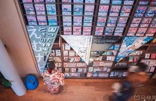 娱乐圈吃瓜现象：从表情包到网络人物的多元演变