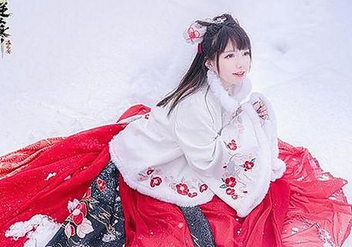 从吃瓜少女到娱乐姐妹：网络红人背后的神秘故事揭秘