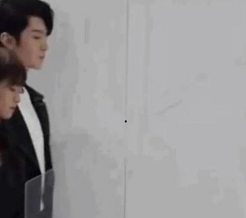 成毅“瓜王”称号背后：娱乐圈爆料热潮与真相探秘